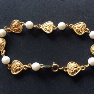 Vintage Avon Gold Heart Pearl Bracelet 1980s 1990s Style Excellent Condition
